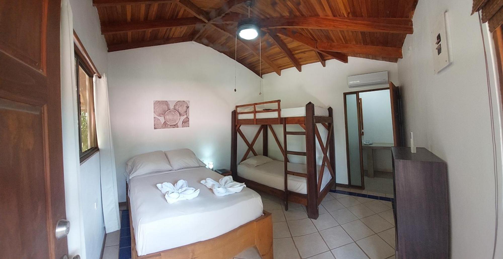 Indra Inn Playa Grande Esterno foto