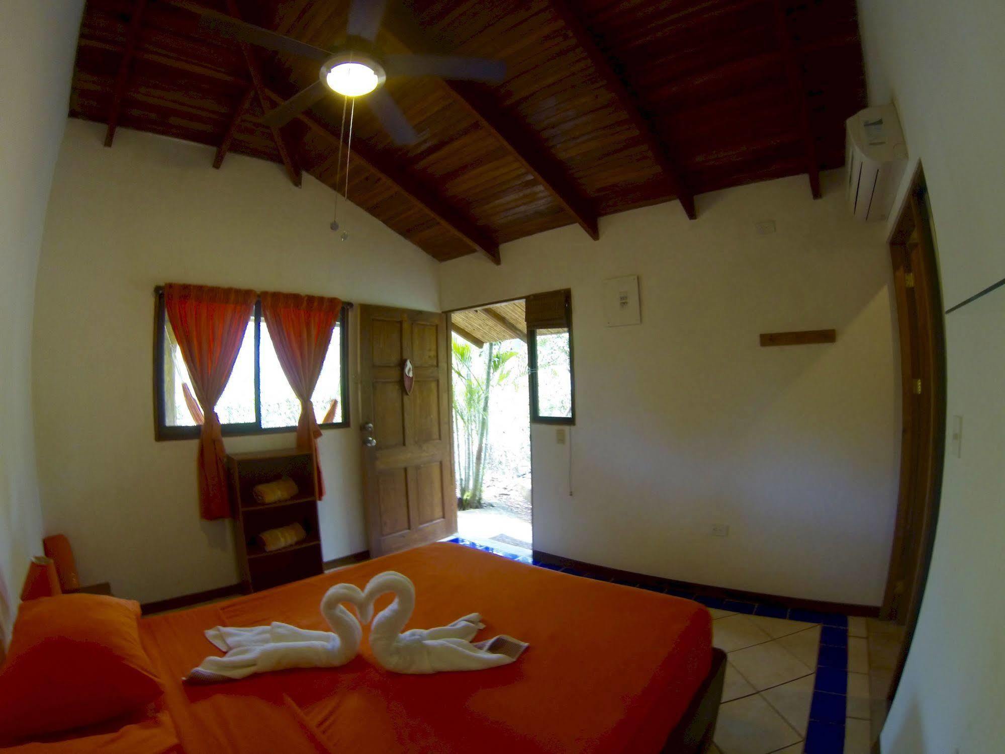Indra Inn Playa Grande Esterno foto