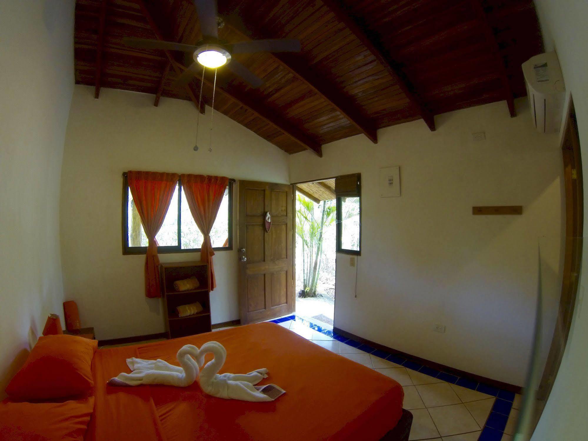 Indra Inn Playa Grande Esterno foto